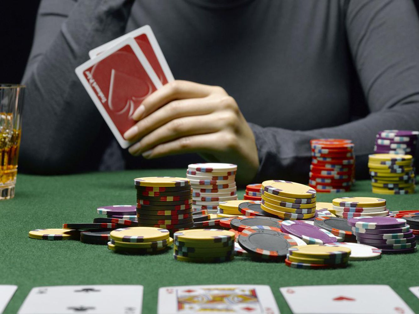 Online Poker Gambling